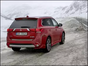 Mitsubishi Outlander PHEV rocznik 2017