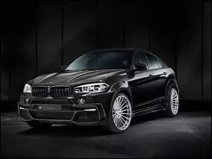 Czarne BMW X6M F86 Hamann