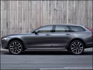Samochód Volvo V90 Cross Country rocznik 2017