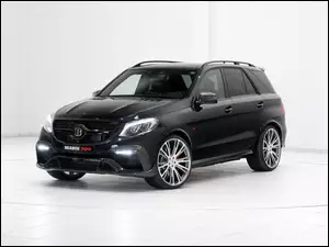 Samochód Mercedes Benz ML Class rocznik 2016