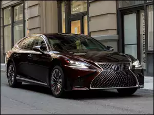 Lexus LS 500h AWD