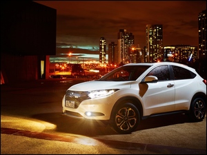 Biała Honda HR-V