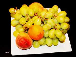 Brzoskwinie, Owoce, Winogrona