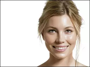 Jessica Biel, Twarz