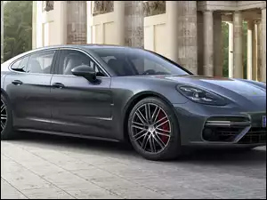 Porsche Panamera 2019