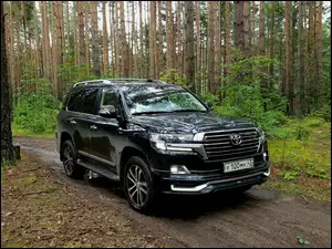 Toyota Land Cruiser rocznik 2016