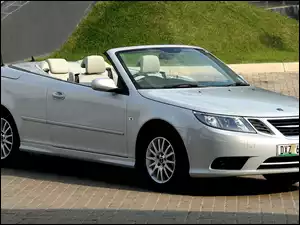 Samochód Saab 93 z roku 2011