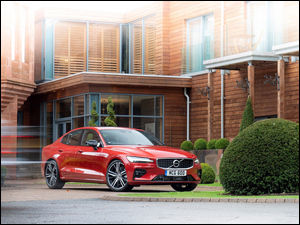 Volvo 2019 S60 T5 R-Design