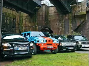 Audi, Jeep
, Hummer, Range Rover