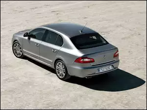 Sedan, Skoda Superb, Srebrny