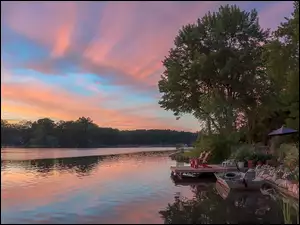 Piknik nad jeziorem