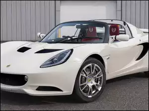 Lotus Elise z roku 2015