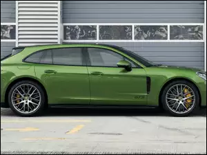 Porsche Panamera GTS Sport