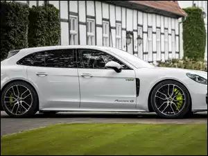 Bok, Białe, Porsche Panamera S