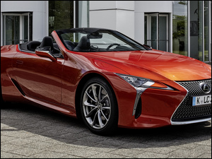 Bok, Lexus LC 500, Przód