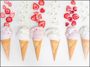 Kwiaty, Lody, Truskawki