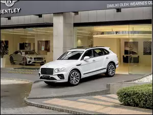2020, Samochodowy, Bentley Bentayga V8, Biały, Salon