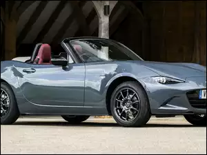 Kabriolet, Mazda MX-5 R