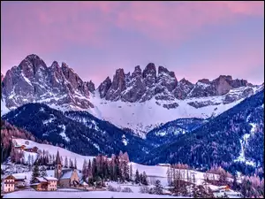 Lasy, Dolina, Dolomity, Kościół, Drzewa, Włochy, Wieś, Góry, Val di Funes, Santa Maddalena, Zima, Domy