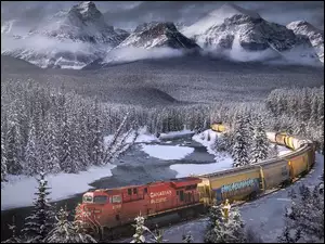 Las, Bow River, Chmury, Park Narodowy Banff, Zima, Alberta, Rzeka, Góry Skaliste, Pociąg, Drzewa, Kanada