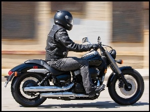 Czarna, Honda VT 750 Shadow Phantom