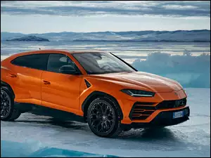 Lamborghini Urus Pearl