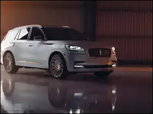 Lincoln Aviator Shinola