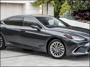 Lexus ES Hybryda