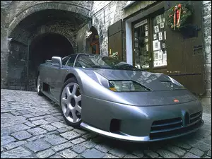 Reflektory, Bugatti EB 110, Maska