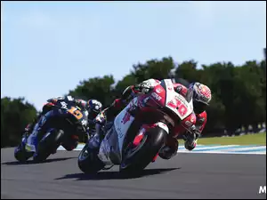 Wyści motocyklistów w grze MotoGp 22