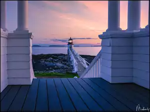 Most do latarni morskiej Marshall Point Light