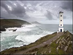 Hiszpania, Fale, Pontevedra, Latarnia morska, Faro de Cabo Home, Niebo, Chmury, Morze, Skały