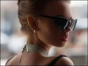 Anastasiya Shcheglova, Biżuteria, Aktorka, Modelka, Okulary