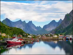 Reine, Norwegia, Góry, Domy, Lofoty, Wioska, Łodzie, Morze