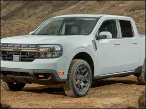 Ford Maverick Tremor przodem
