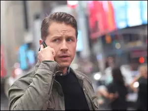 Josh Dallas w serialu telewizyjnym Manifest 2022