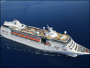 Morze, MS Empress of the Seas, Statek pasażerski