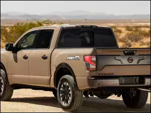 Pro-4X, Nissan Titan