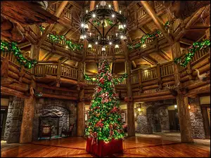 Choinka w lobby hotelowym w Disney World