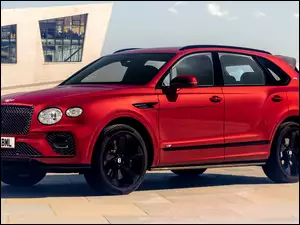 Bentley Bentayga V8 First