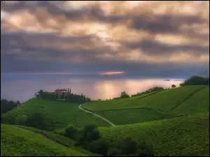 Morze, Pola, Hiszpania, Wzgórza, Getaria, Chmury, Dom