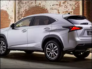 2015, Lexus NX Hybryda