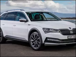 Skoda Superb Scout