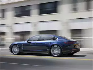 Samochód Porsche Panamera 4s executive rocznik 2017