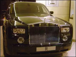 Halogeny, Rolls-Royce Phantom, Atrapa