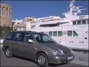 Kia Carnival, Statek