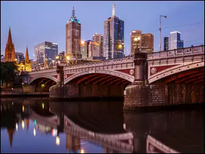 Most Princes Bridge nad rzeką Yarra. wMelbourne