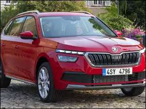 Czerwona Skoda Kamiq