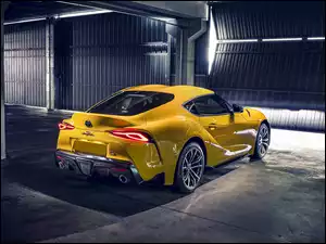 Toyota Supra 2.0 Tyłem