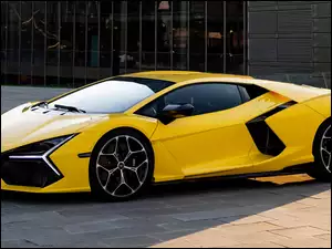 Lamborghini Revuelto